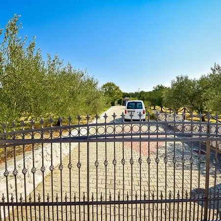 Sandra By Interhome * זאדאר