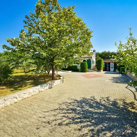 בית נופש Sandra By Interhome